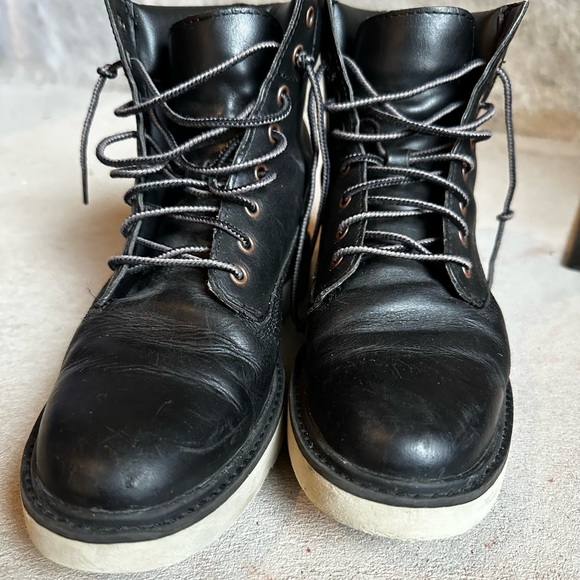 Timberland Black Kenniston 6in Lace-Up Boot - Women's size 8. EUC - Picture 12 of 12